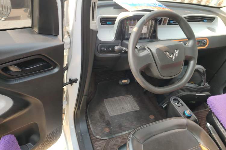 Used Wuling Hongguang MINIEV 2020 Lite Version Lithium Iron Phosphate
