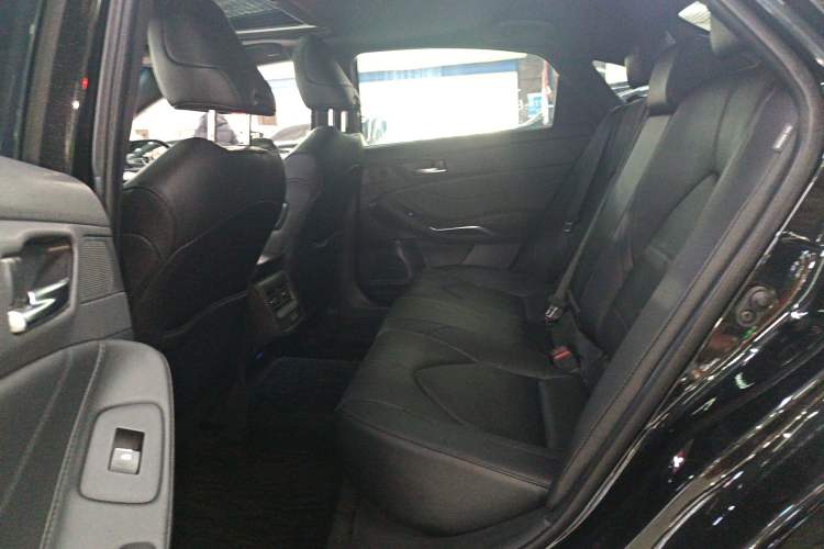 Used Toyota Avalon 2019 2.0L Luxury Edition China VI Standard