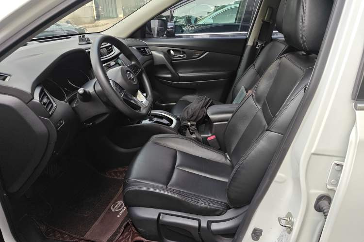 Used Nissan X-Trail 2017 2.0L CVT Comfort Edition 2WD Left Front Seat