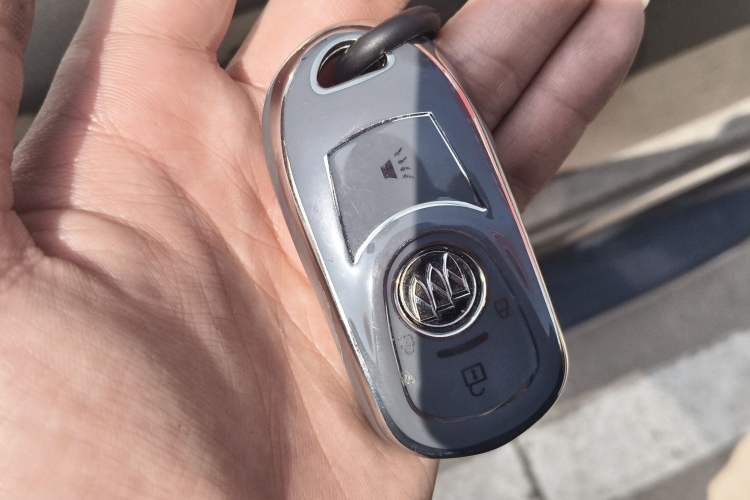 Used Buick Envision 2015 20T Two-Wheel-Drive Elite Model
