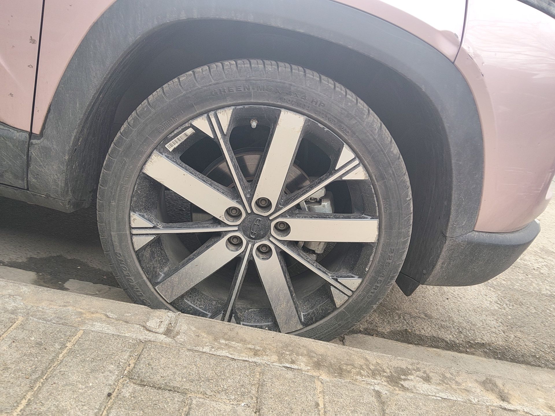 Geely Auto icon 2023 1.5TD Chocolate Smoothie Edition — снимка 8
