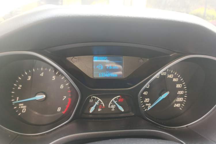 Used Ford Focus 2012 Sedan 1.6L Automatic Fashion Edition
