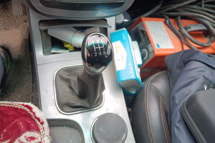 Used JAC Group T6 2015 2.0L Gasoline New-Edge Version HFC4GA3-3D