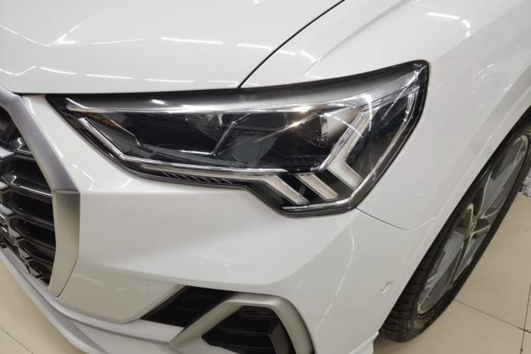 Used Audi Q3 2021 40 TFSI Fashion Dynamic Model