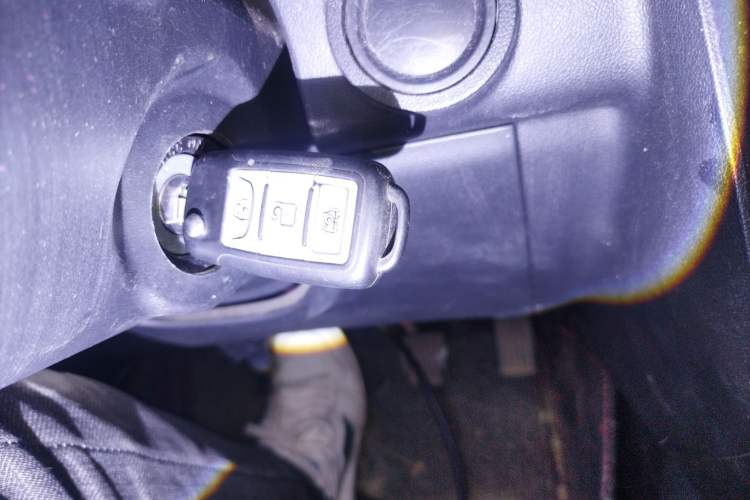 Used Dongfeng Fengon 380 2022 1.5L Comfort-Class Passenger Vehicle (Steel Spring) with 7 Seats