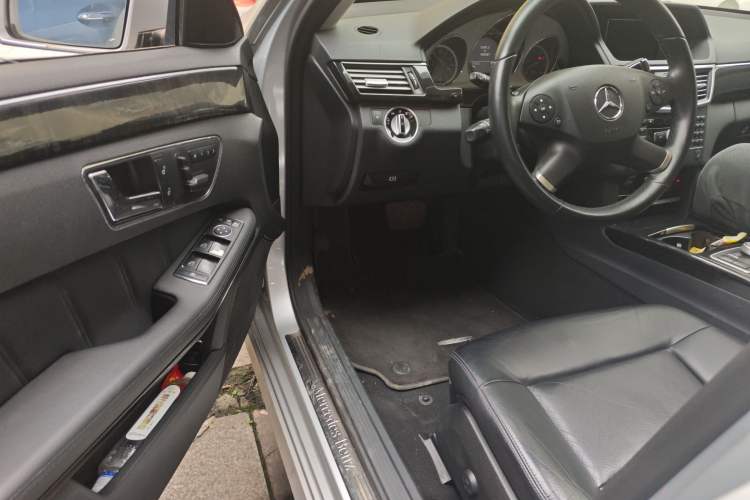 Used Mercedes-Benz E-Class 2010 E 300 L Fashion Model