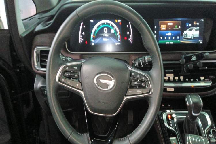 Used GAC Trumpchi M6 2023 PRO 270T DCT Luxury Edition Steering Wheel