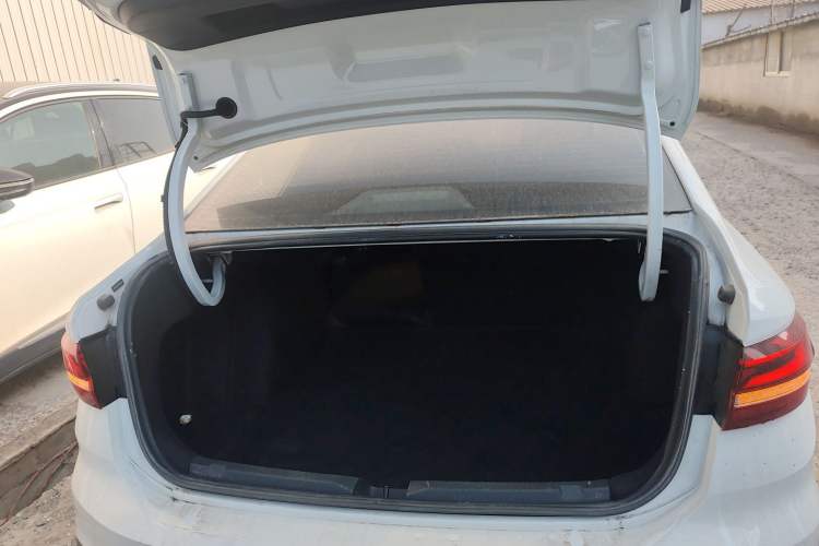 Used Volkswagen Lavida 2023 Revised 1.5L Automatic DeYi Edition