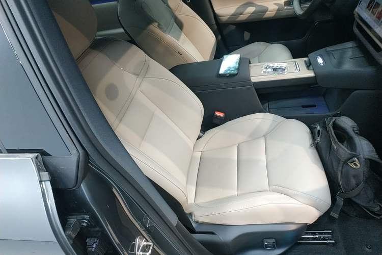 Used Volvo Volvo XC70 Plug-in Hybrid 2026 Model Four-Wheel Drive Long-Range Core