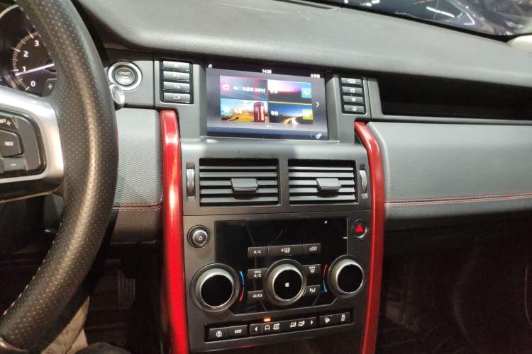 Used Land Rover Discovery Sport 2019 240 PS SE Dynamic Version China VI Standard
