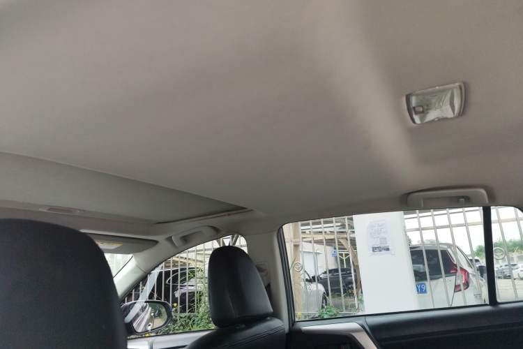 Used Toyota RAV4 2019 2.0L CVT Two-Wheel Drive Fashion X Limited Edition China V Standard