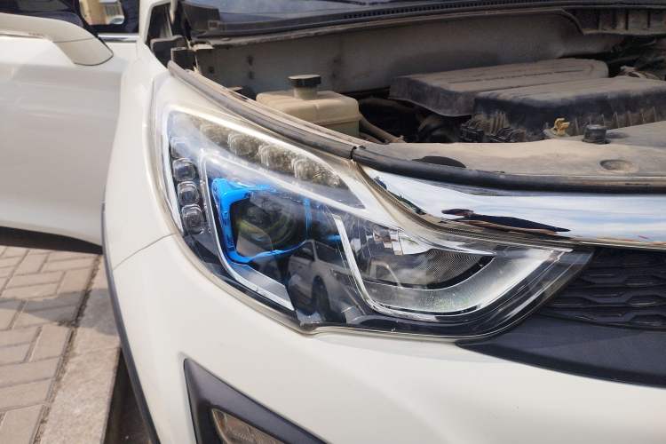 Used BYD Yuan 2016 1.5L Manual Comfort Model Right Front Headlight