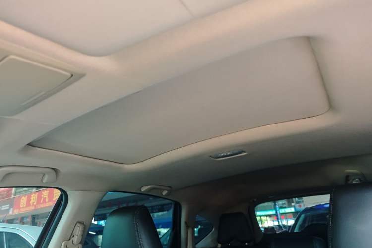 Used Honda CR-V 2016 2.0L two-wheel drive Urban Edition
