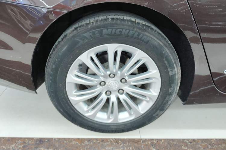 Used Buick LaCrosse 2018 20T Luxury Model
