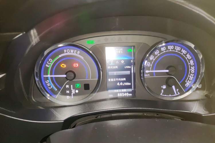 Used Toyota Levin 2016 Dual-Engine 1.8H GS E-CVT Elite Model with Sunroof
