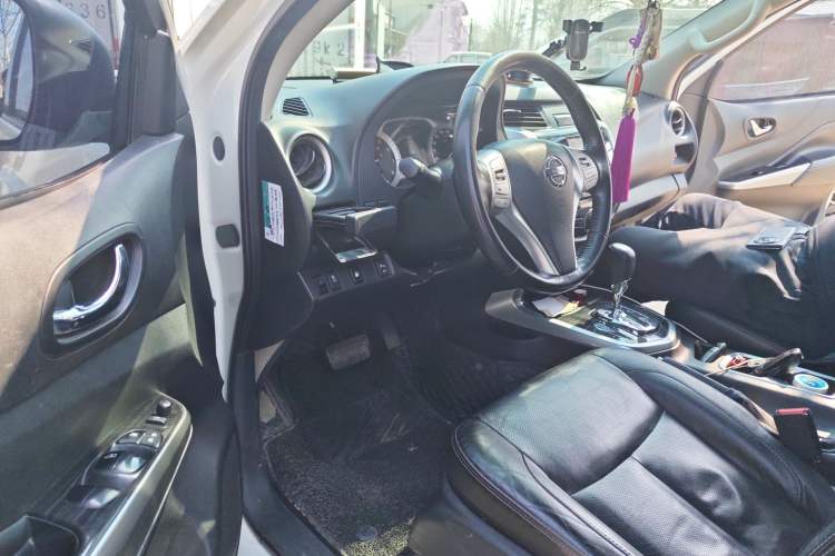 Used Nissan Terra 2018 2.5L Automatic 4x4 Flagship Edition