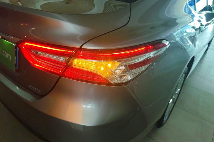 Used Toyota Camry 2021 2.0G Luxury Edition