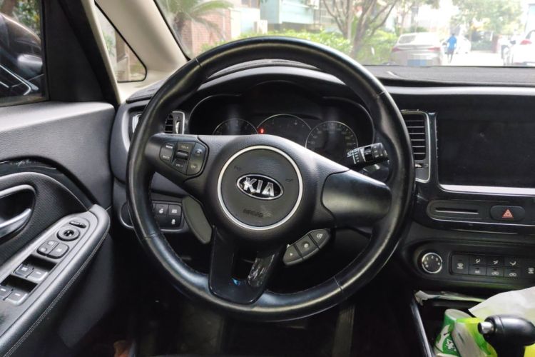 Used Kia Carens 2013 2.0L 5-Seater Automatic Comfort Version China IV Standard
