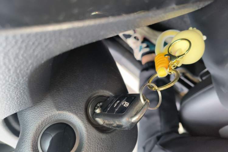 Used Volkswagen Santana 2013 1.6L Manual Comfort Edition