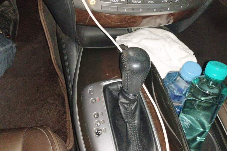 Used Infiniti QX60 2014 2.5 S/C Hybrid Two-Wheel Drive Excellence Edition