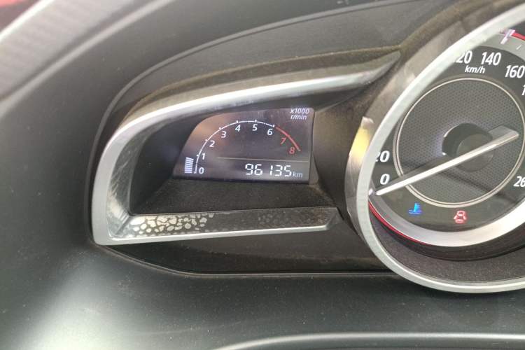 Used Mazda Mazda 3 Axela 2014 Sedan 1.5L Manual Comfort Model
