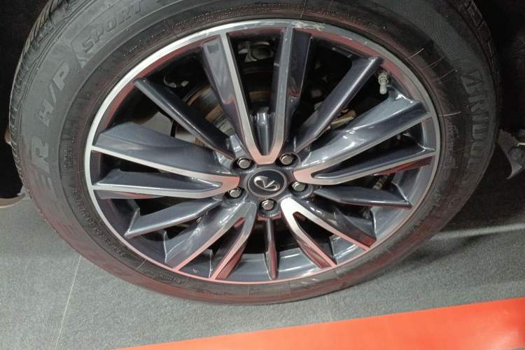 Used Infiniti QX60 2018 2.5 S/C Hybrid Two-Wheel-Drive Champion Family Edition