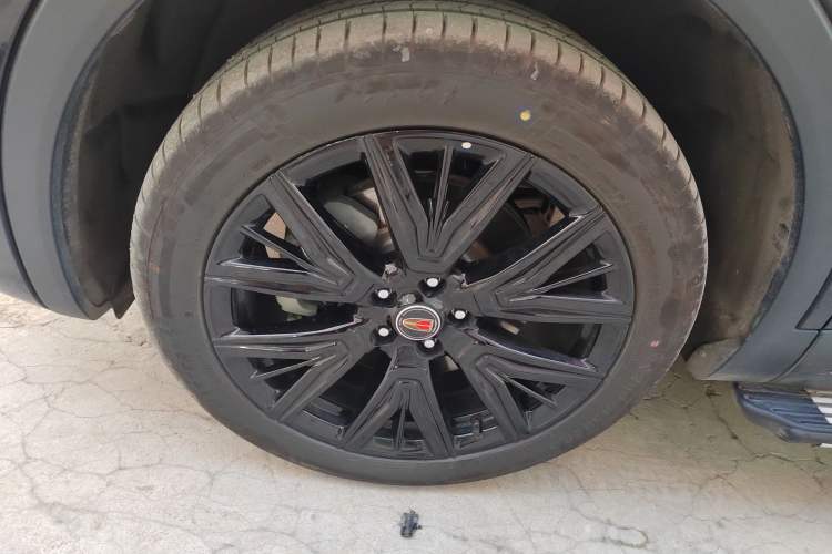 Used Hongqi HS5 2025 2.0T Two-Wheel Drive 600 000-Vehicle Commemorative Edition Left Front Wheel Hub