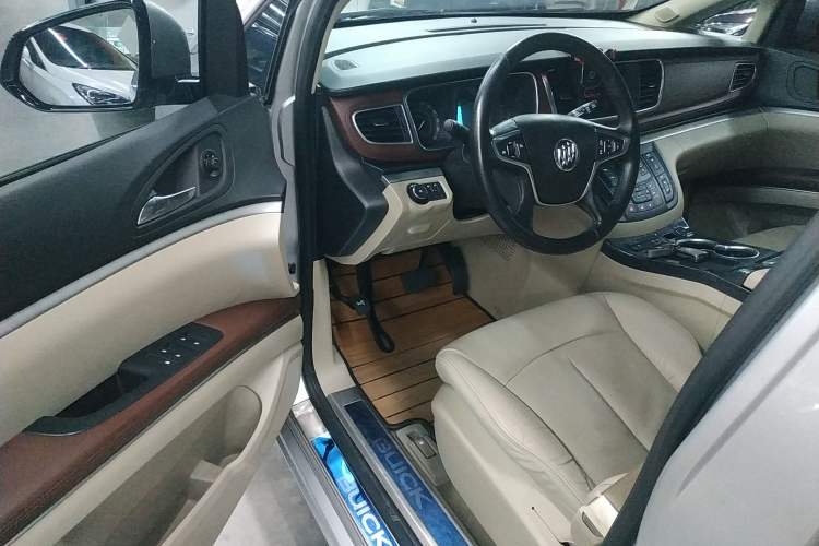 Used Buick GL8 2017 25S Luxury Version China V Standard