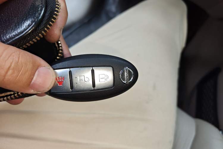 Used Nissan Tiida 2011 1.6L CVT Smart Version Vehicle Key