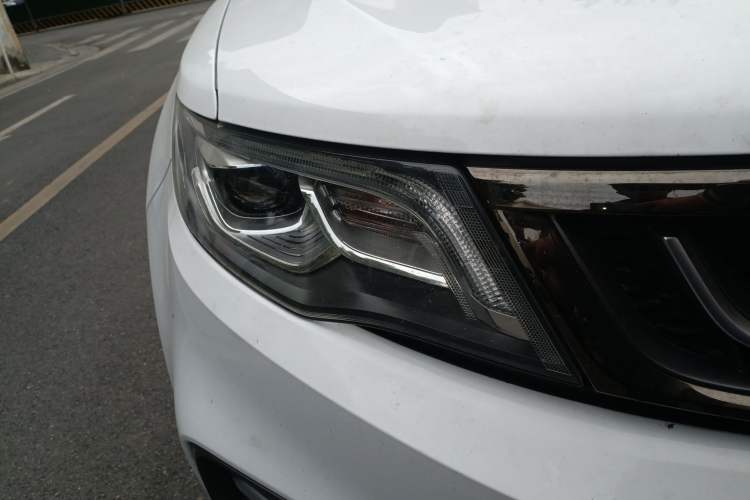 Used Geely Auto Emgrand X7 Sport 2020 1.8TD DCT Two-Wheel Drive Smart Connect 4G-Enabled Version
