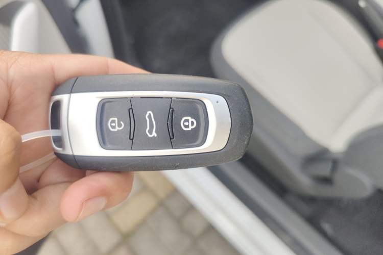Used Geely Galaxy Panda 2025 210 km – Yuanqi Bear Vehicle Key