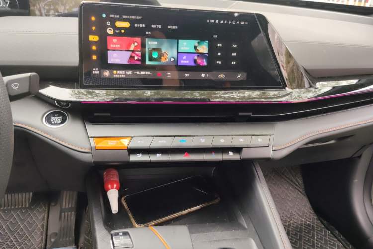 Used CHANGAN UNI-V 2024 1.5T Prestige Edition
