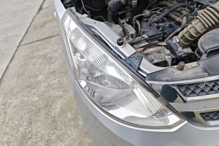 Used Wuling Rongguang V 2016 1.5L Standard Version Right Front Headlight