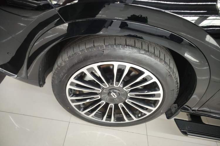 Used Hima AITO M7 2024 1.5T Intelligent Driving Rear-Drive Pro Version 5 Seats Left Front Wheel Hub