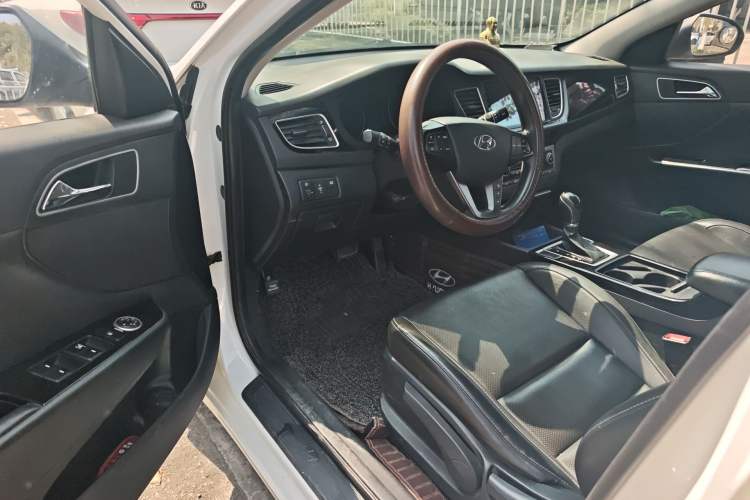 Used Hyundai Mistra 2014 1.8L Automatic Smart GLS
