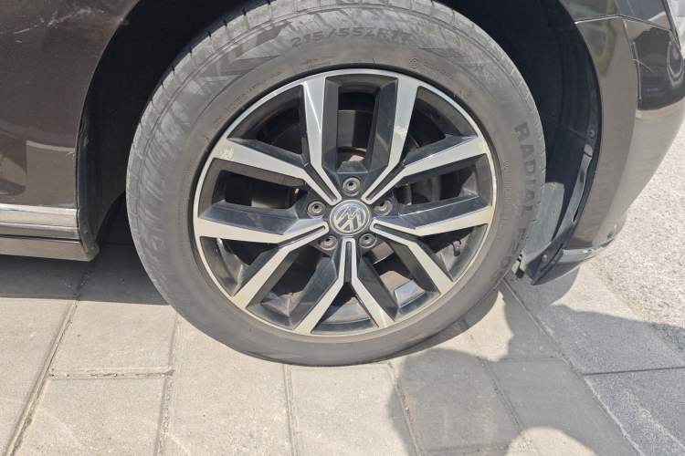 Used Volkswagen Variant 2017 380TSI Two-Wheel Drive Comfort Edition