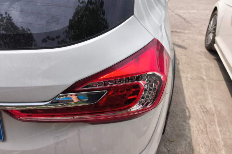 Used Baojun 310W 2017 1.5L Manual Fashion Edition China VI Right Rear Taillight