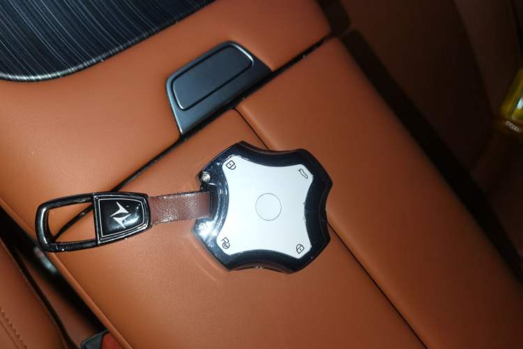 Used Dongfeng eπ eπ008 2024 210Max Range-Extended Version 6 Seats