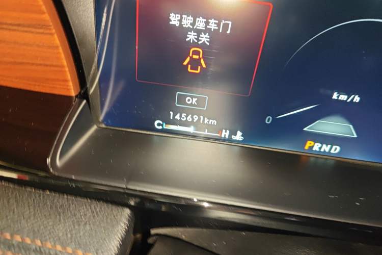 Used Lincoln Navigator 2019 3.5T Prestige Version China VI Standard Odometer Close Up