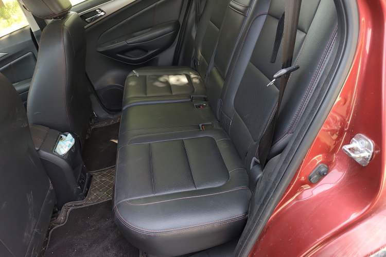 Used CHANGAN CS75 2014 2.0L Manual Luxury Version China IV Standard