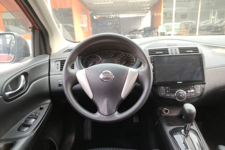Used Nissan Tiida 2014 1.6L CVT Smart Model
