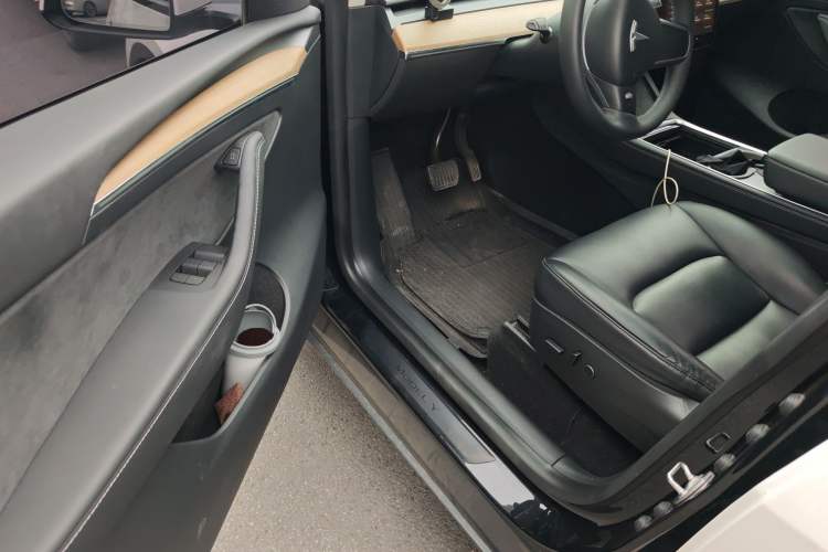 Used Tesla Model Y 2022 Rear-Wheel-Drive Version