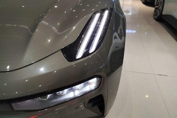 Used Zeekr 001 2026 95° All-Wheel-Drive Max Edition
