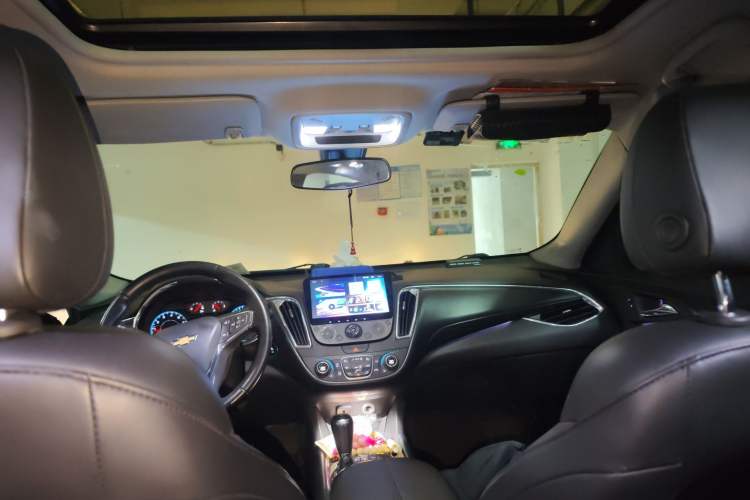 Used Chevrolet Malibu XL 2017 1.5T Automatic Ruichi Edition Headliner