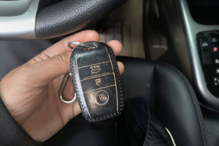 Used Kia KX3 2015 1.6L Automatic Two-Wheel Drive DLX Vehicle Key