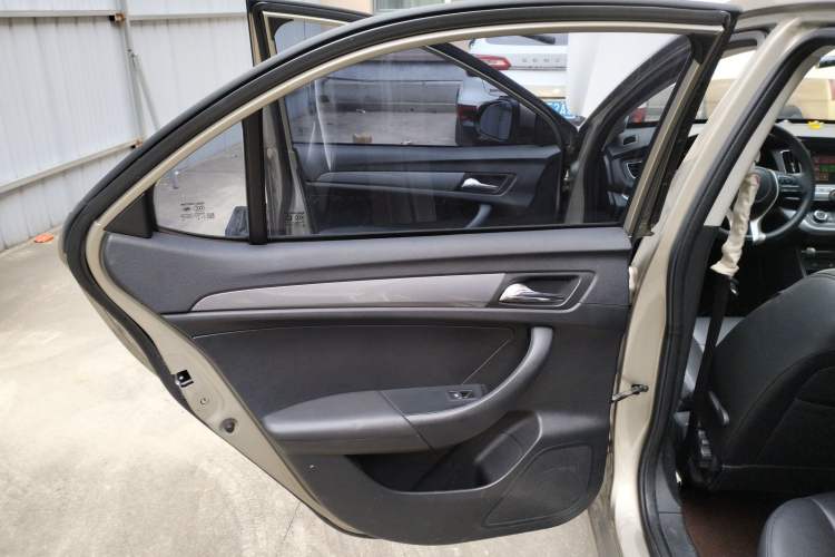 Used Roewe 360 2018 PLUS 1.5L Automatic Luxury Edition
