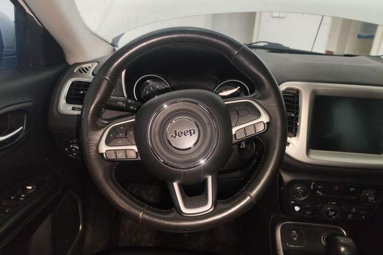 Used Jeep Compass 2017 200T Automatic Family Edition