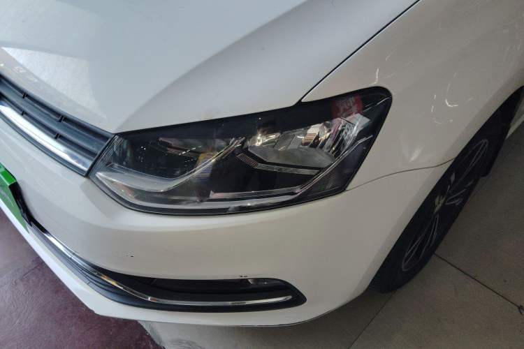 Used Volkswagen Polo 2016 1.6L Automatic Comfort Model Left Front Headlight