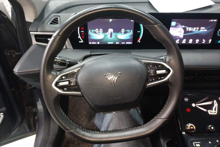 Used NETA U 2023 NETA U-Ⅱ 400 U Show Edition – Lithium Iron Phosphate