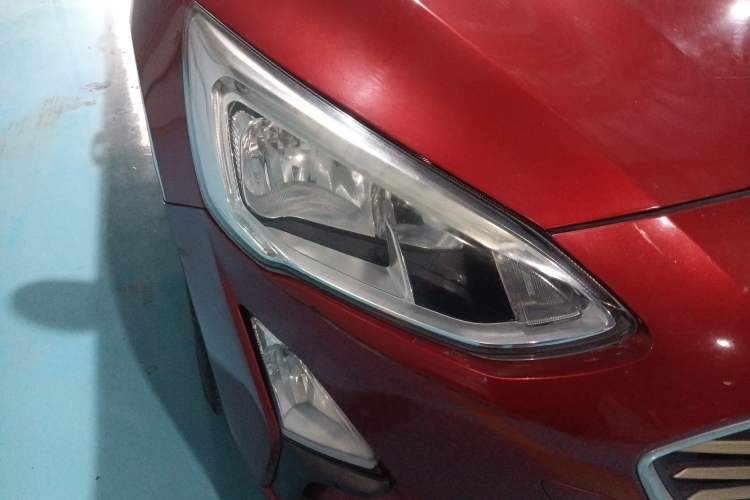 Used Ford Focus 2019 Two-Door EcoBoost 125 Automatic Trendy Model China V Standard Right Front Headlight